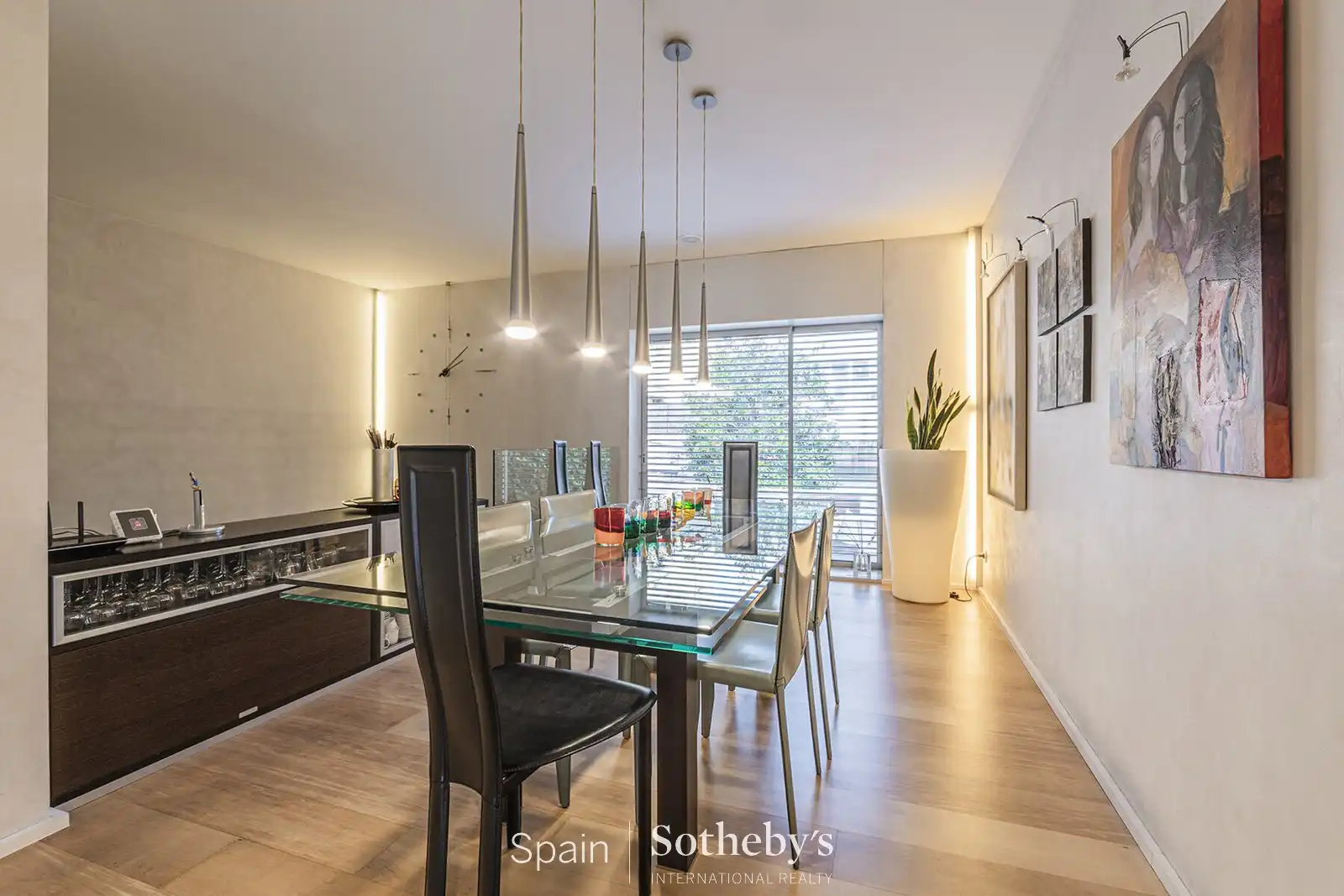 Menjador de Casa o xalet en venda en Barcelona amb Aire condicionat, Jardí privat i Terrassa
