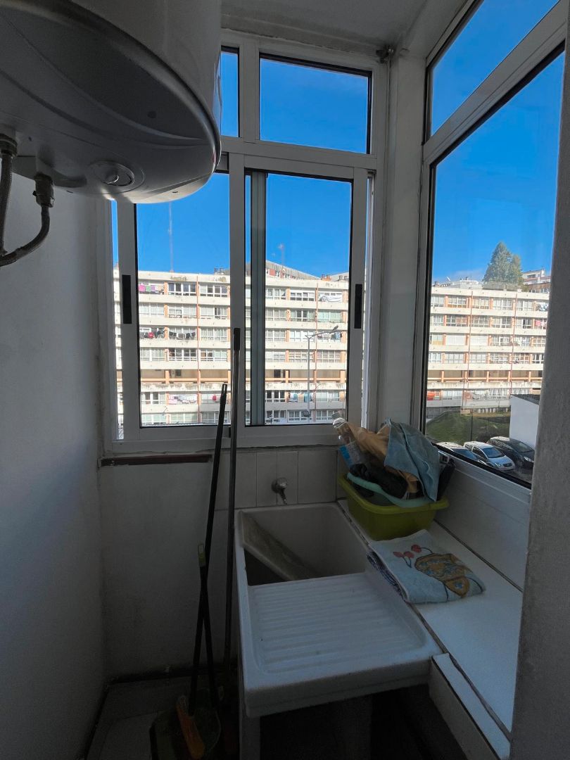 Dormitori de Pis en venda en A Coruña Capital  amb Calefacció, Moblat i Forn