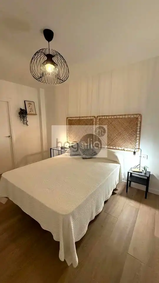 Habitación de Planta baja de alquiler en Sevilla con Aire acondicionado, Trastero y Piscina