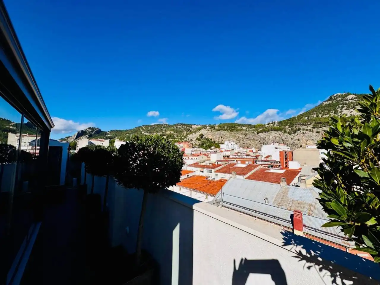 Vista exterior de Ático en venta en Alcoy / Alcoi con Aire acondicionado, Jardín privado y Terraza