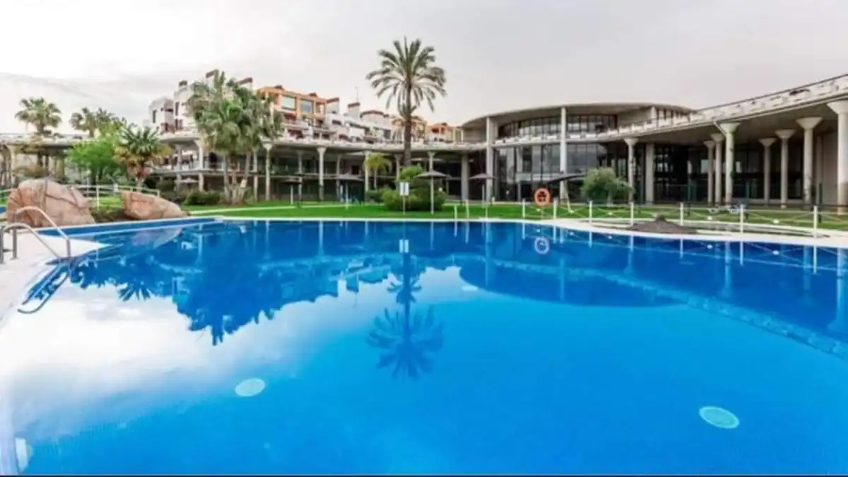 Apartamento con piscina en venta en Los Flamingos, imagen 21