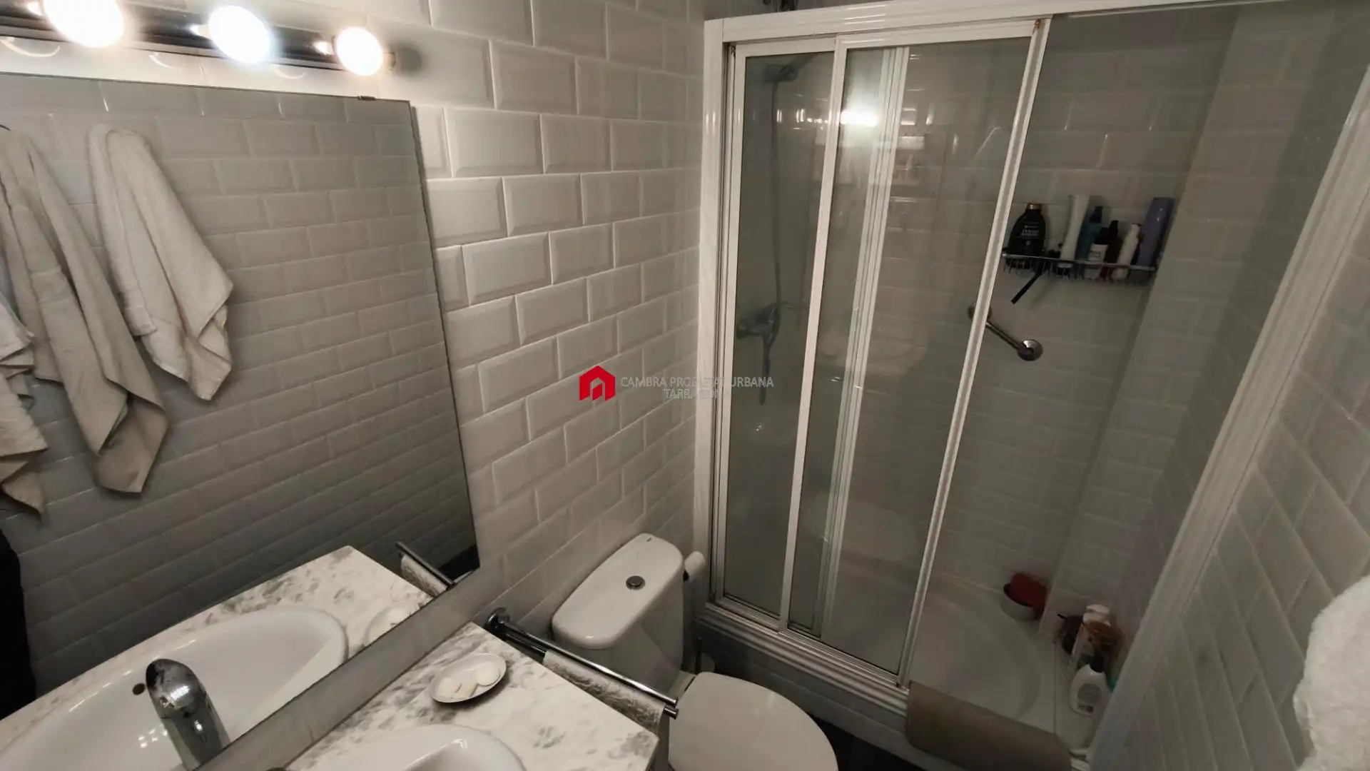 Bathroom of Flat for rent in Tarragona