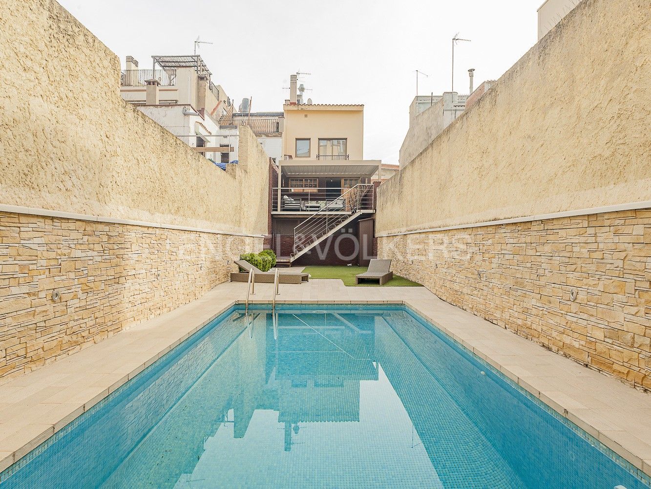 Swimming pool of Apartment for sale in Sabadell  with Air Conditioner, Heating and Private garden