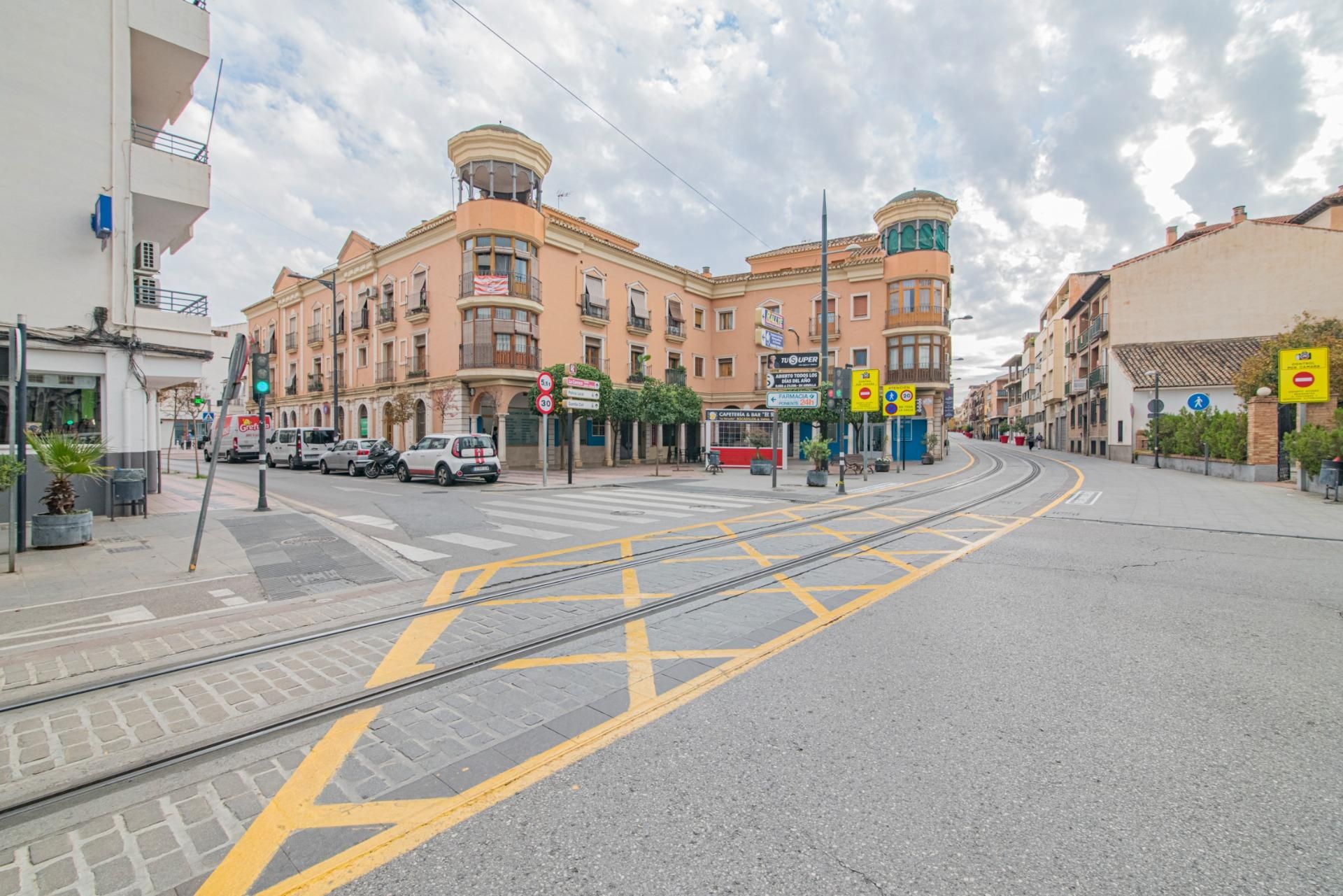 Vista exterior de Garatge en venda en Armilla
