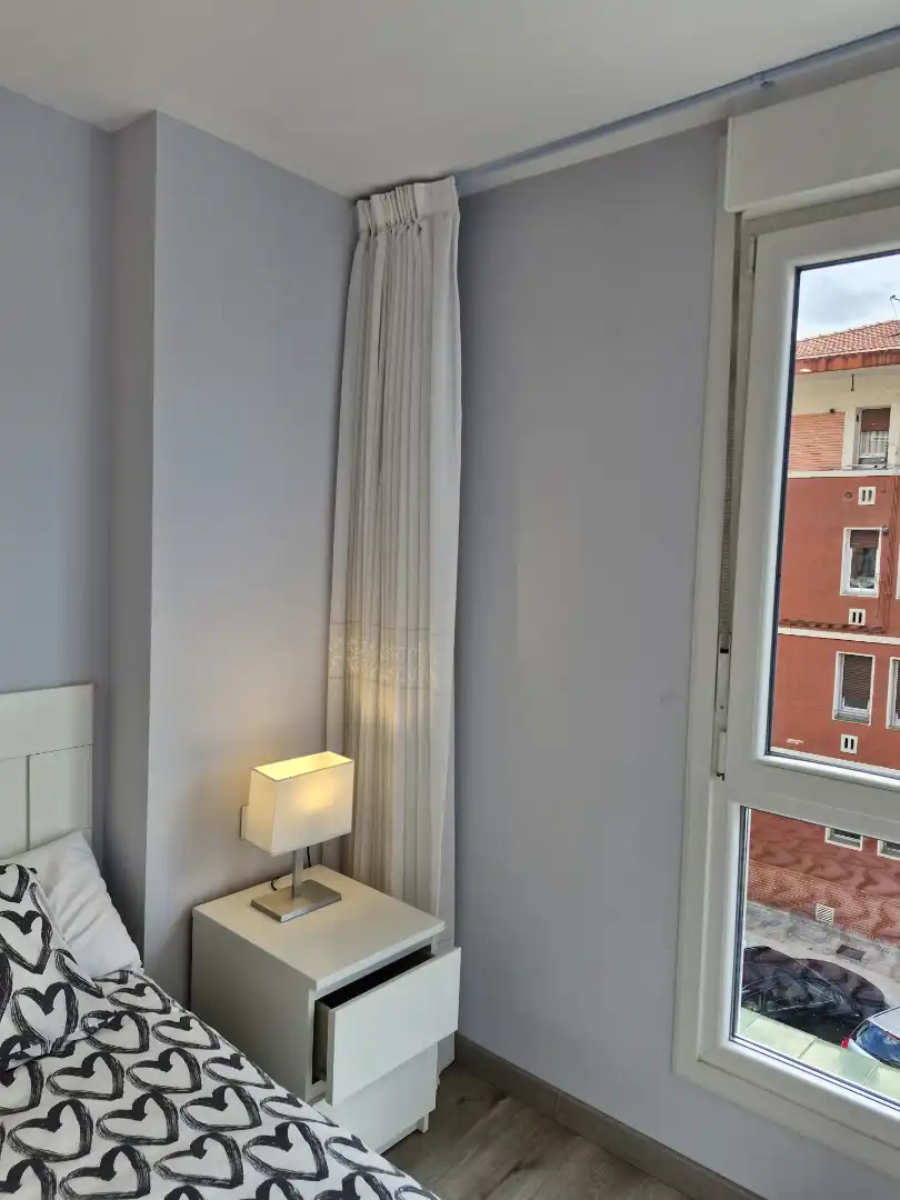 Bedroom of Flat for rent in Bilbao   with Heating, Furnished and Oven