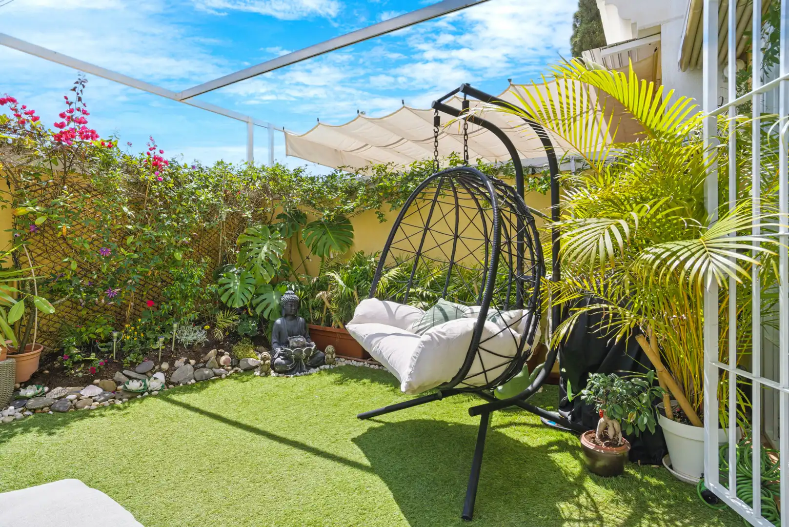 Detached homes for sale in Calahonda