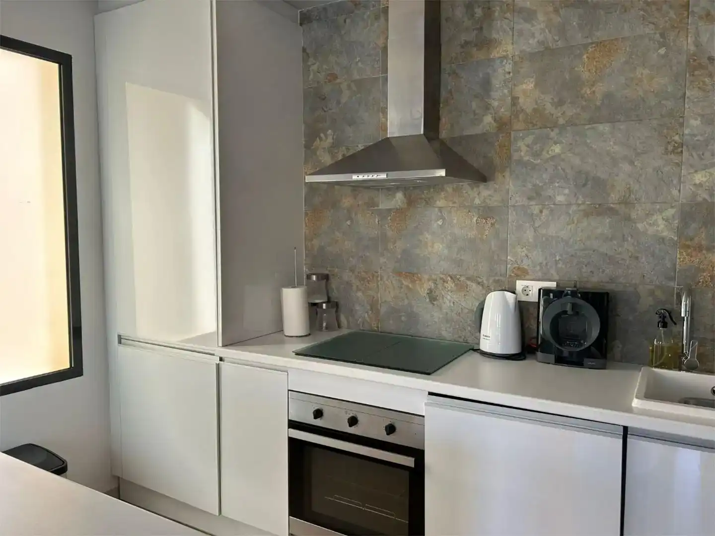 Küche von Wohnung zum Verkauf in Orihuela mit Klimaanlage, Schwimmbad und Balkon
