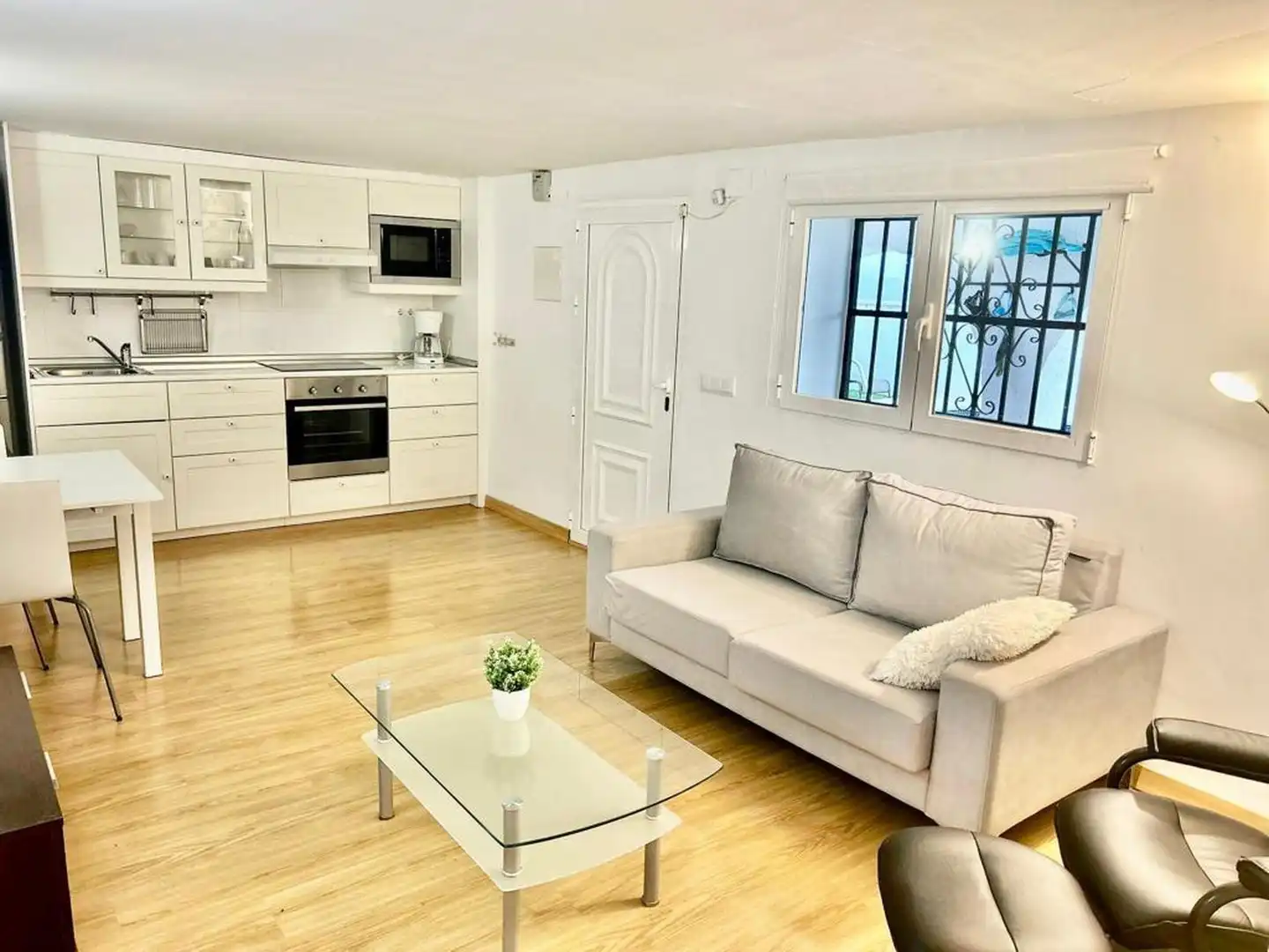 Sala de estar de Casa o chalet en venta en La Nucia con Aire acondicionado, Calefacción y Jardín privado
