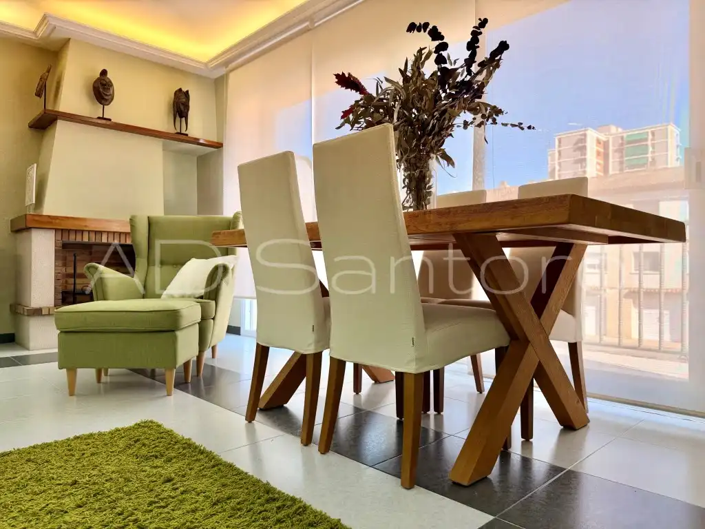 Comedor de Casa adosada en venta en Vilanova i la Geltrú