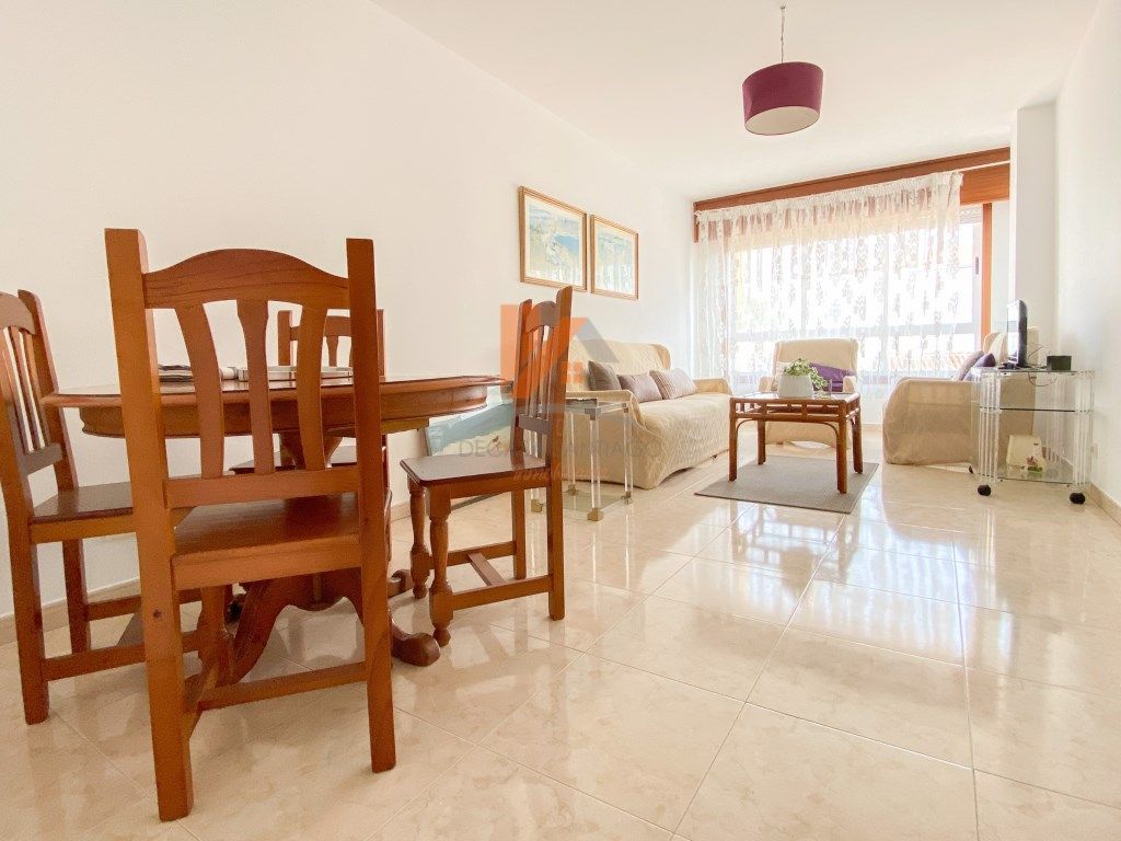 Comedor de Piso de alquiler en Porto do Son con Lavadora