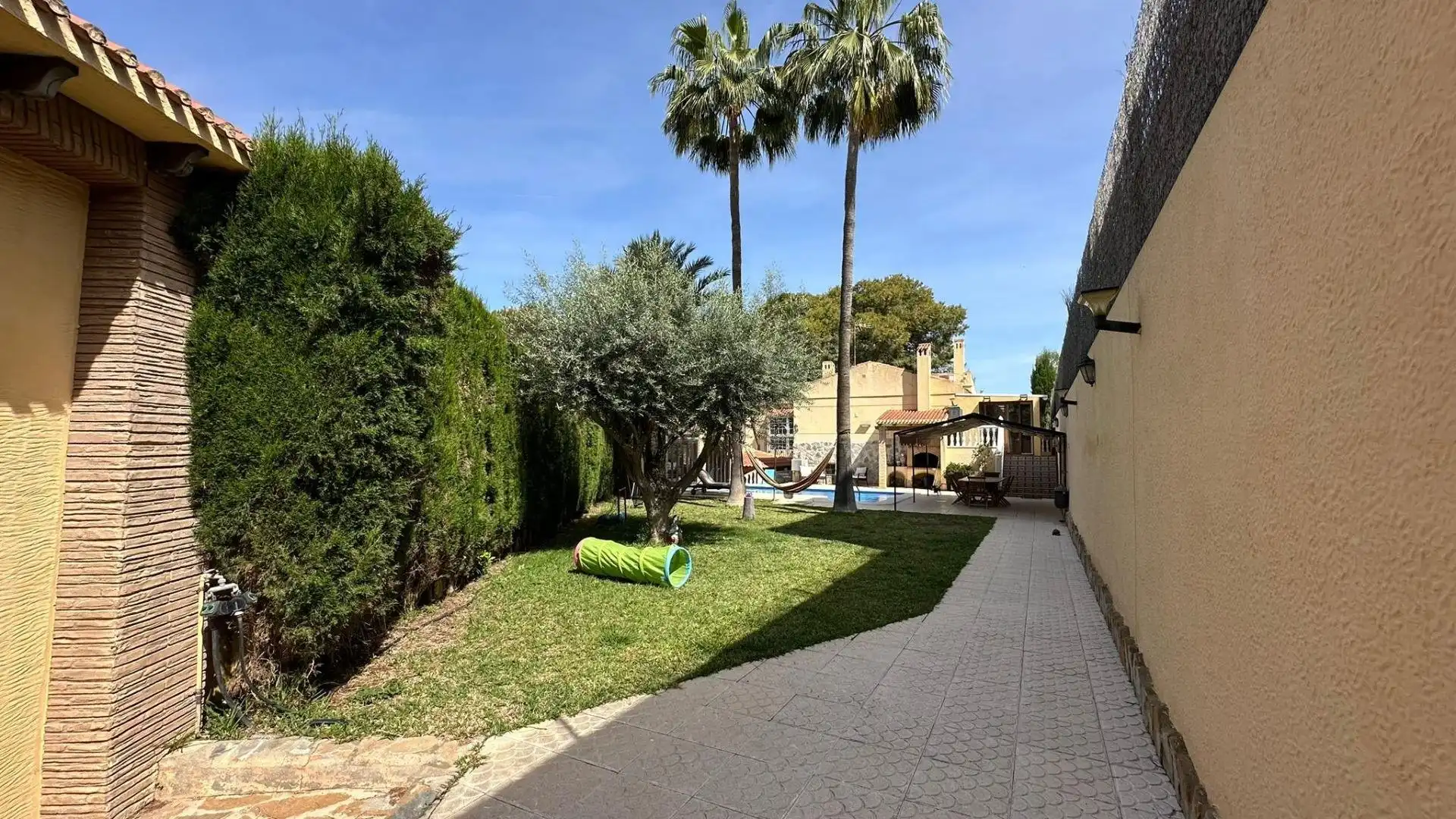 Jardín de Casa o chalet en venta en Torrevieja con Calefacción, Jardín privado y Piscina