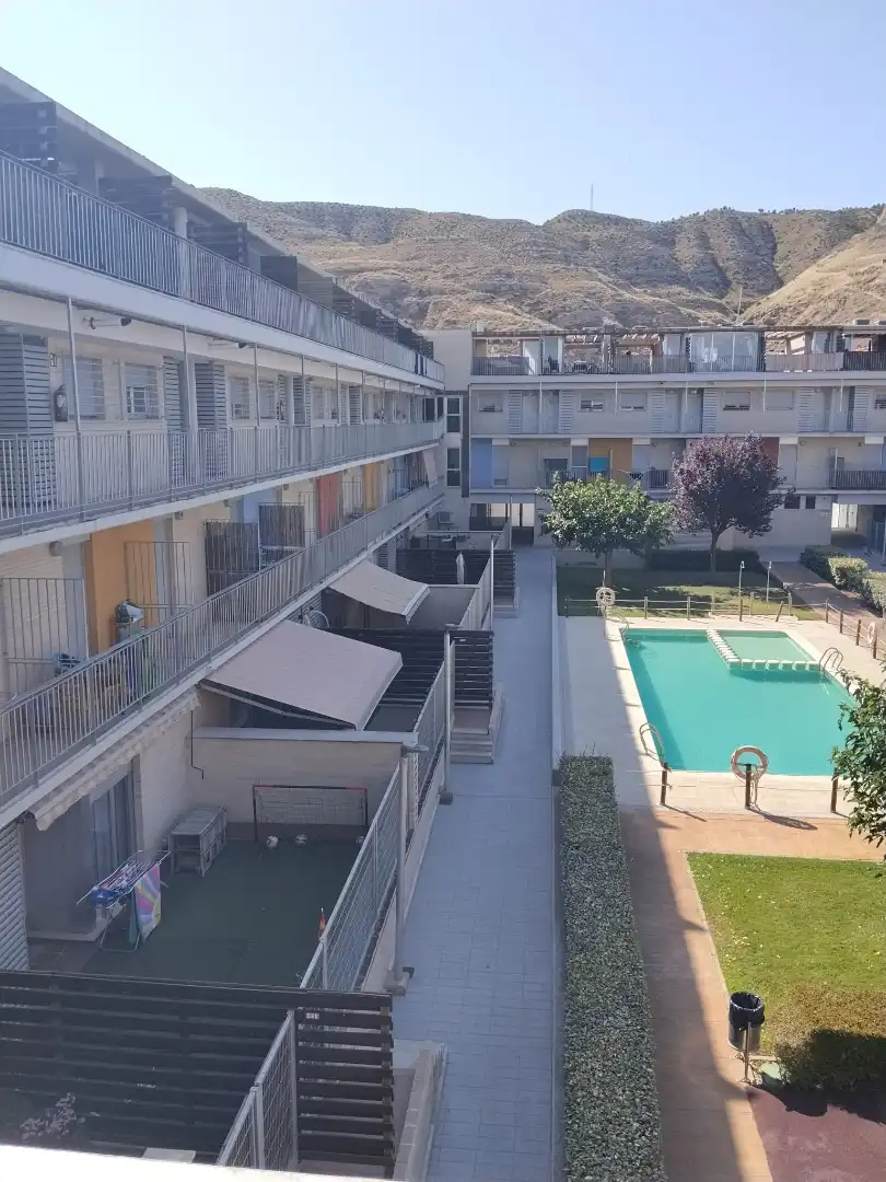Piscina de Dúplex en venta en Cadrete con Aire acondicionado, Calefacción y Parquet