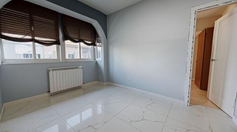 Foto 2 de Piso en venta en Calle de Albares de la Ribera, Puerta Bonita,  Madrid Capital