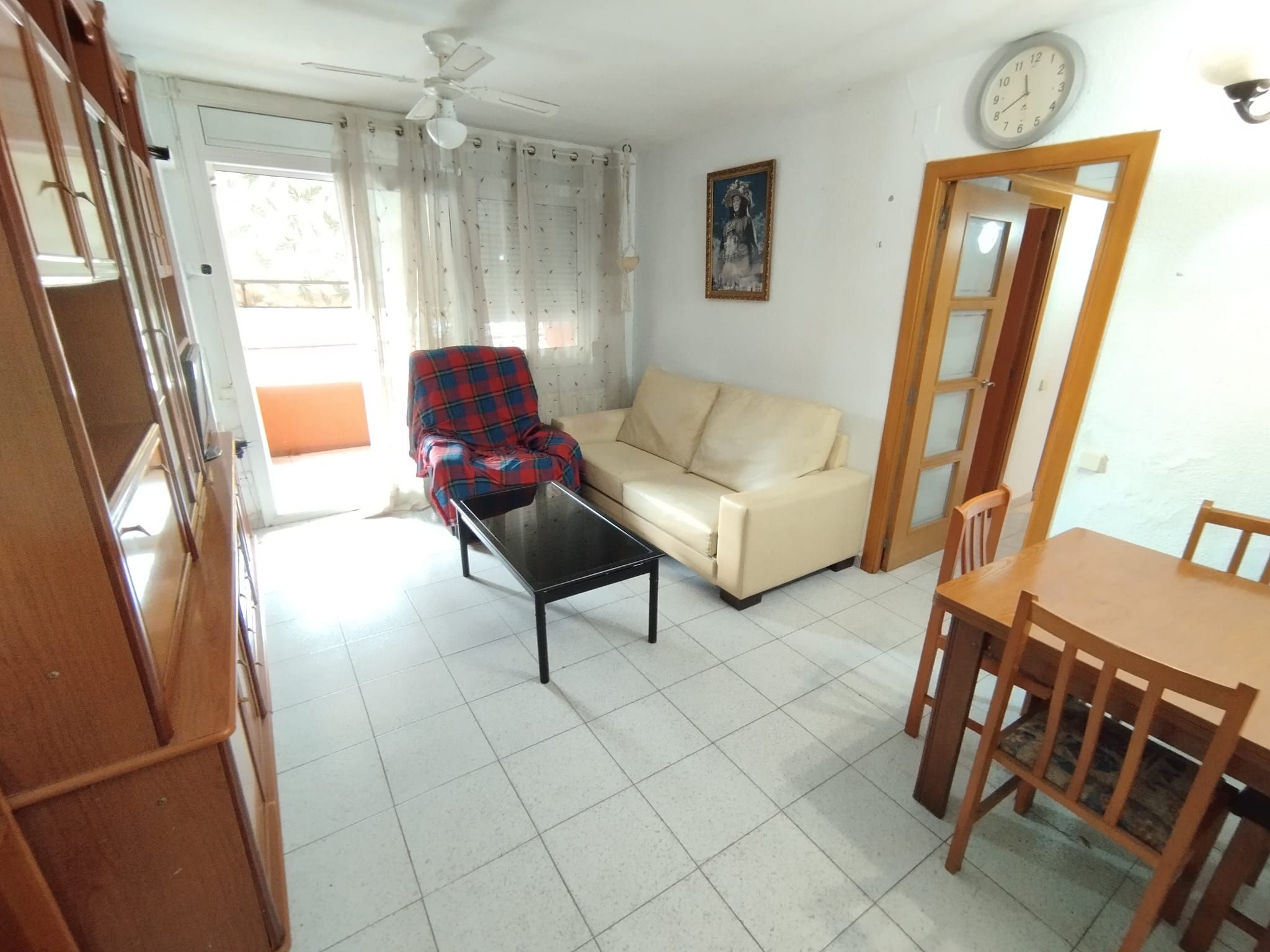 Living room of Flat for sale in Cornellà de Llobregat  with Heating, Terrace and Balcony