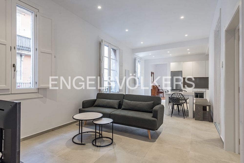 Living room of Flat for rent in  Barcelona Capital  with Air Conditioner, Heating and Storage room