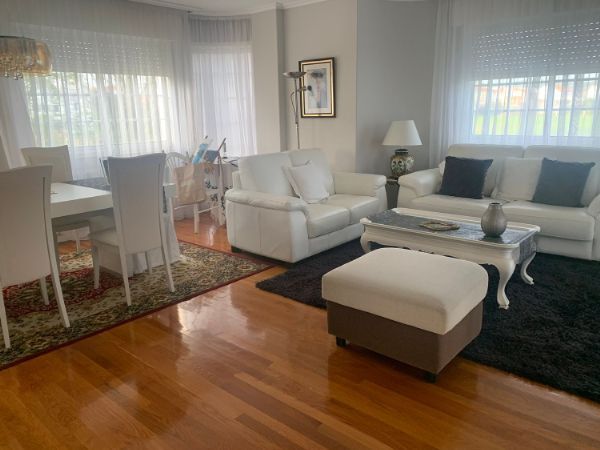 Sala d'estar de Casa o xalet en venda en A Guarda   amb Calefacció, Jardí privat i Terrassa