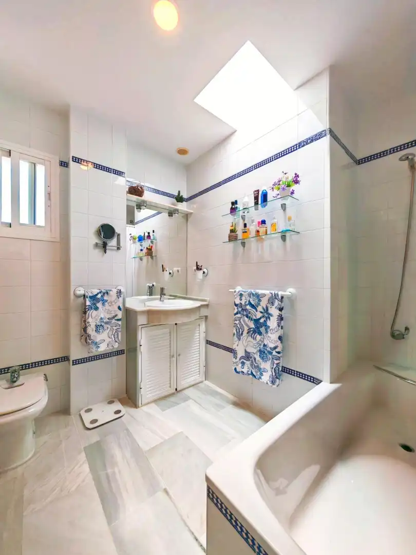 Baño de Casa adosada en venta en San Fernando con Aire acondicionado, Calefacción y Jardín privado