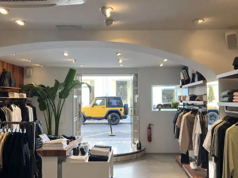 Local de alquiler en Dalt de la Vila - La Marina