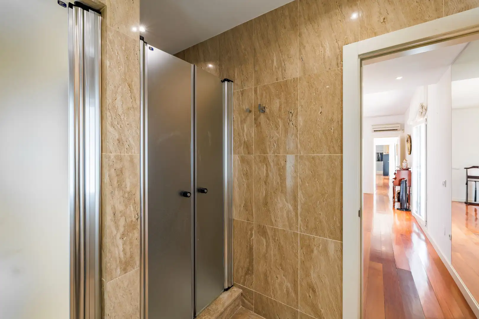 Baño de Casa o chalet en venta en Benalmádena con Aire acondicionado, Calefacción y Jardín privado