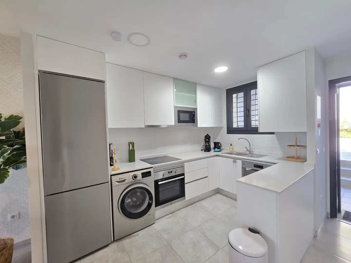 Cuina de Apartament en venda en Orihuela amb Jardí privat, Terrassa i Piscina