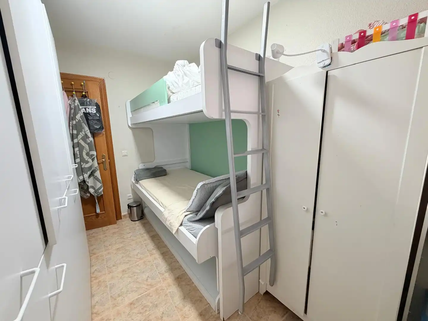 Schlafzimmer von Wohnung zum Verkauf in Madrid mit Klimaanlage, Heizung und Waschmaschine