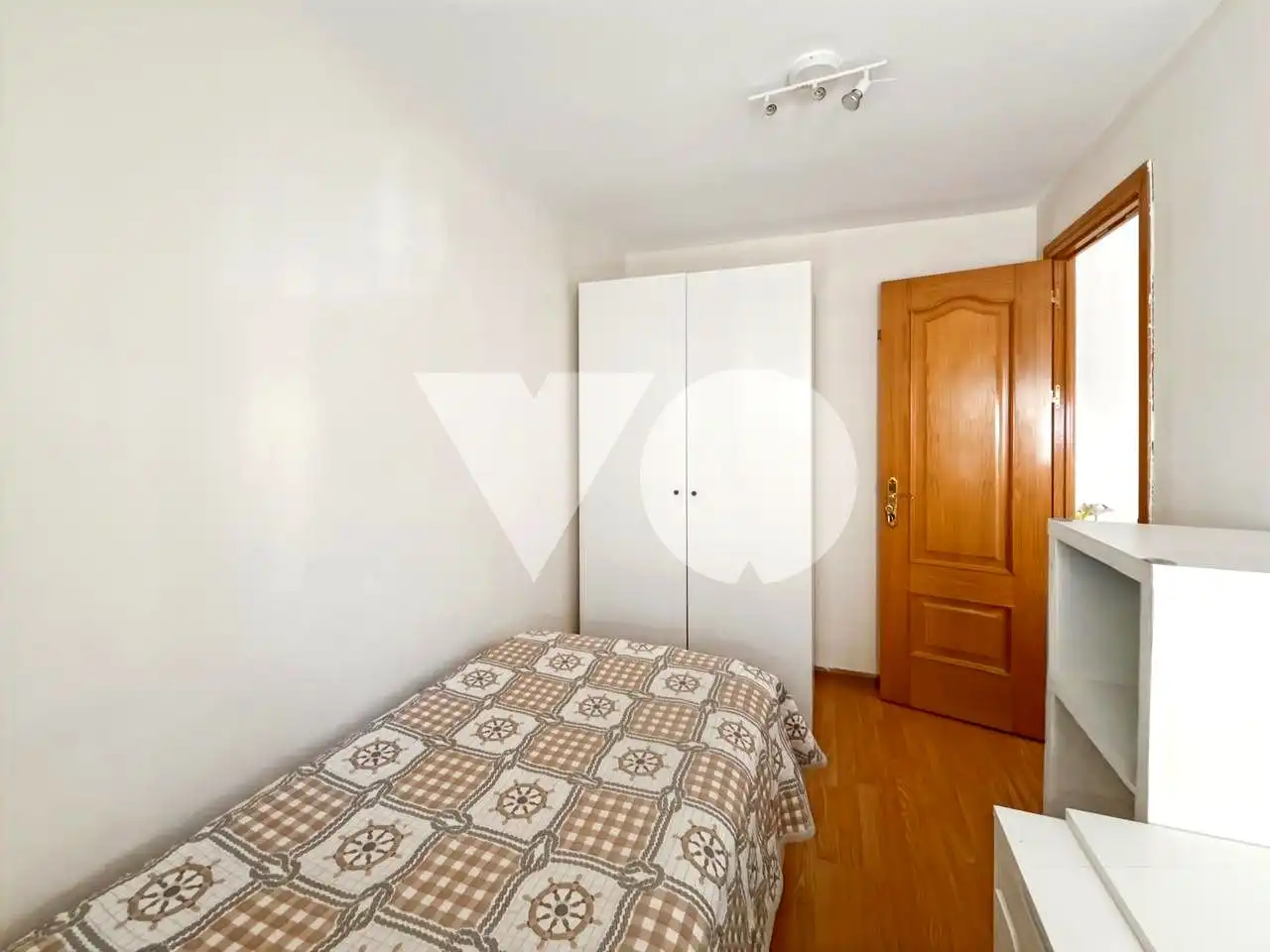 Schlafzimmer von Wohnung zum Verkauf in Madrid mit Klimaanlage und Heizung