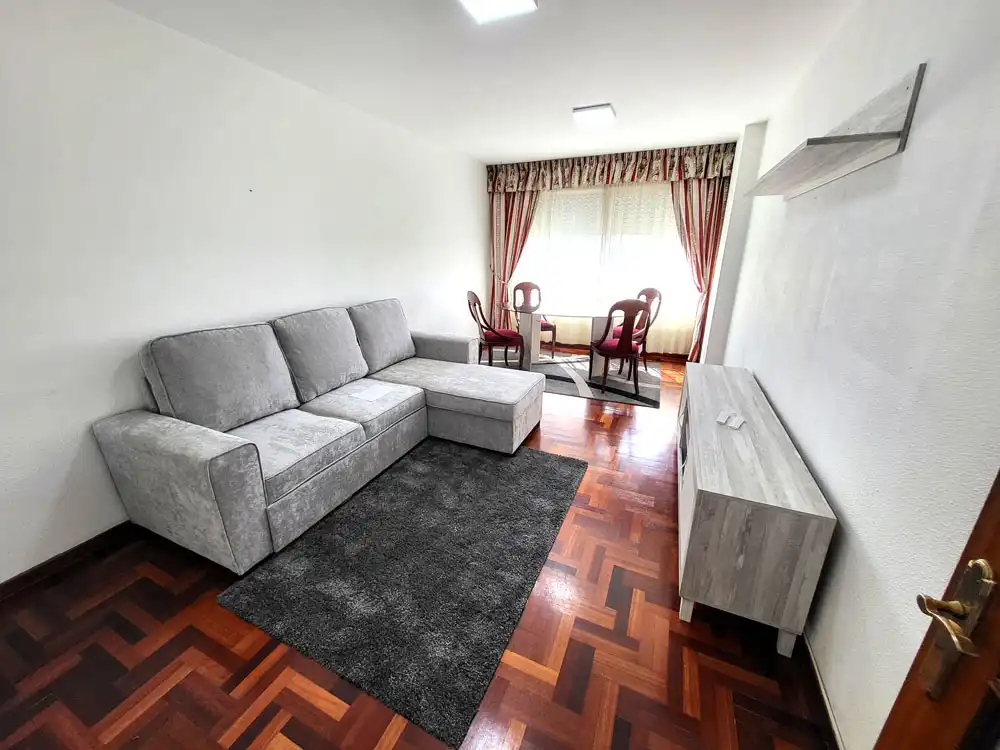 Living room of Flat for rent in Vigo   with Heating, Parquet flooring and Storage room