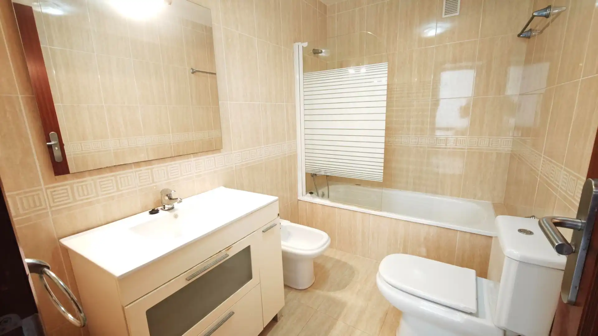 Bathroom of Attic for sale in Roquetas de Mar  with Air Conditioner, Terrace and Furnished