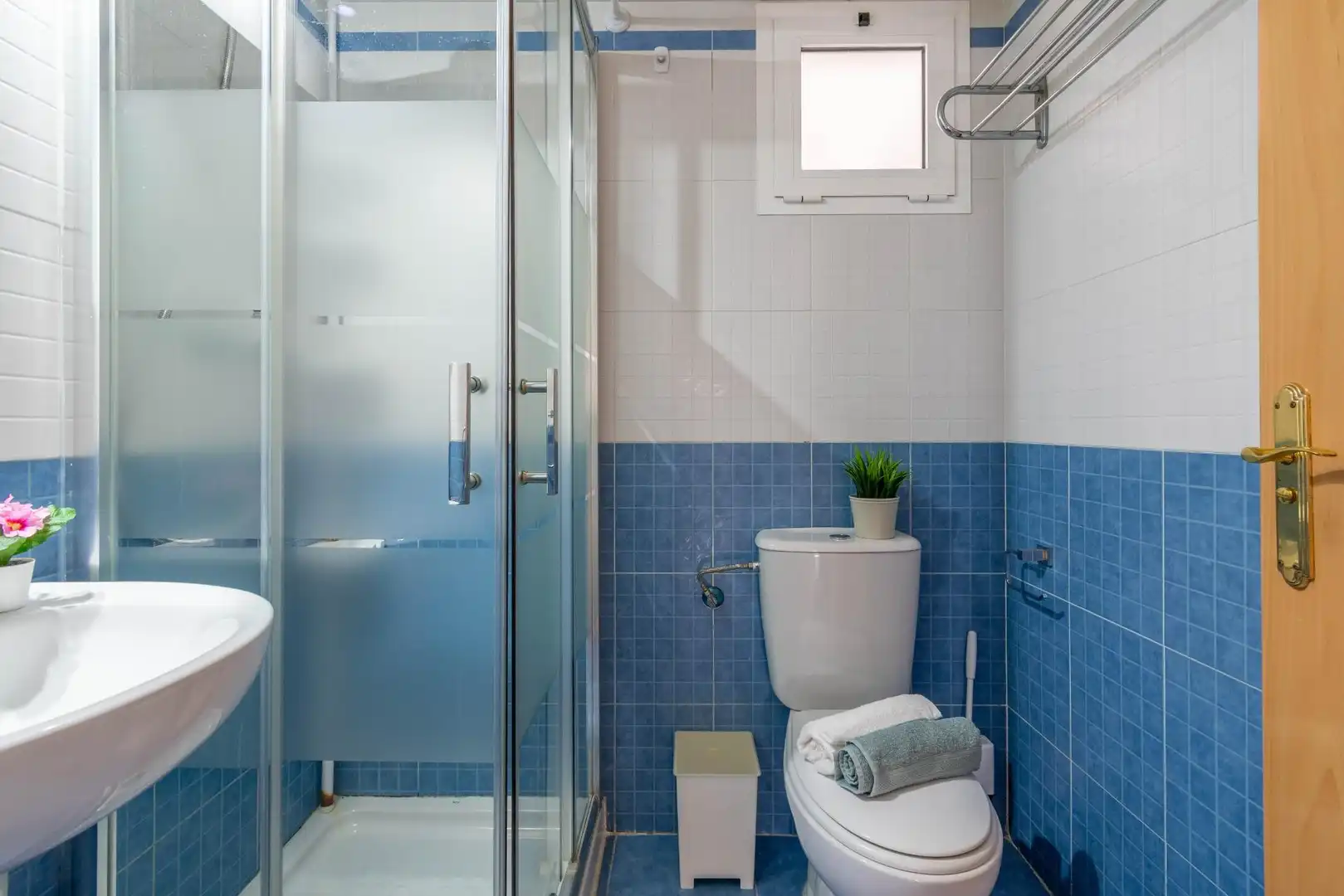 Baño de Piso en venta en Almería con Aire acondicionado, Terraza y Balcón