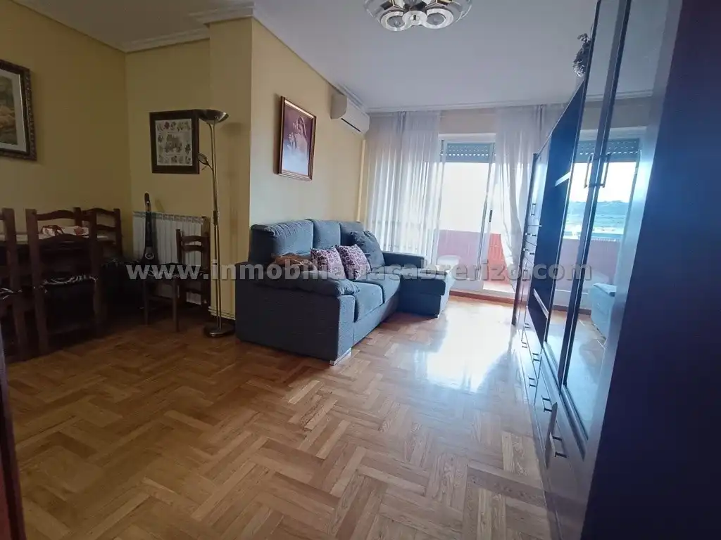 Sala de estar de Estudio en venta en  Logroño con Aire acondicionado, Calefacción y Parquet