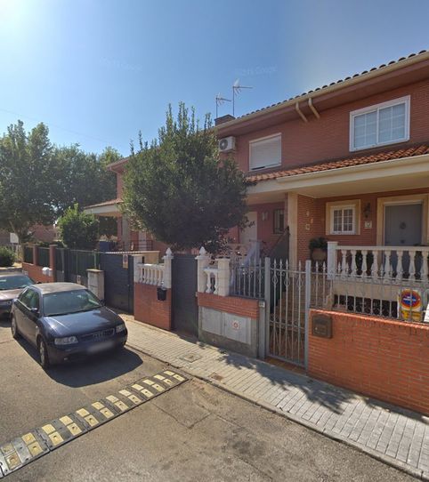 Foto 2 de Casa o chalet en venta en Calle Eladia Centenera, 55, Alovera, Guadalajara