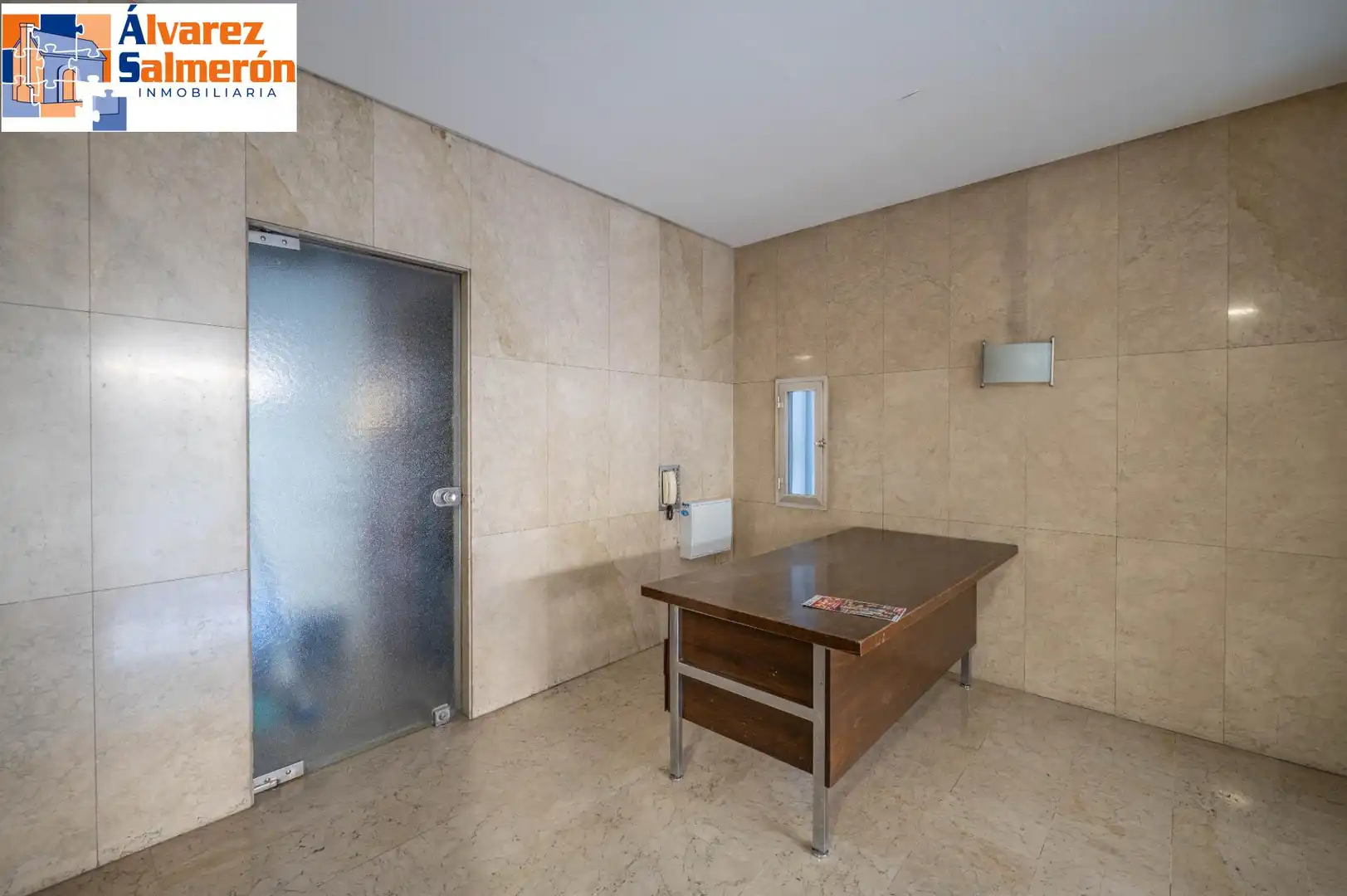 Piso en venta en Granada con Terraza y Balcón