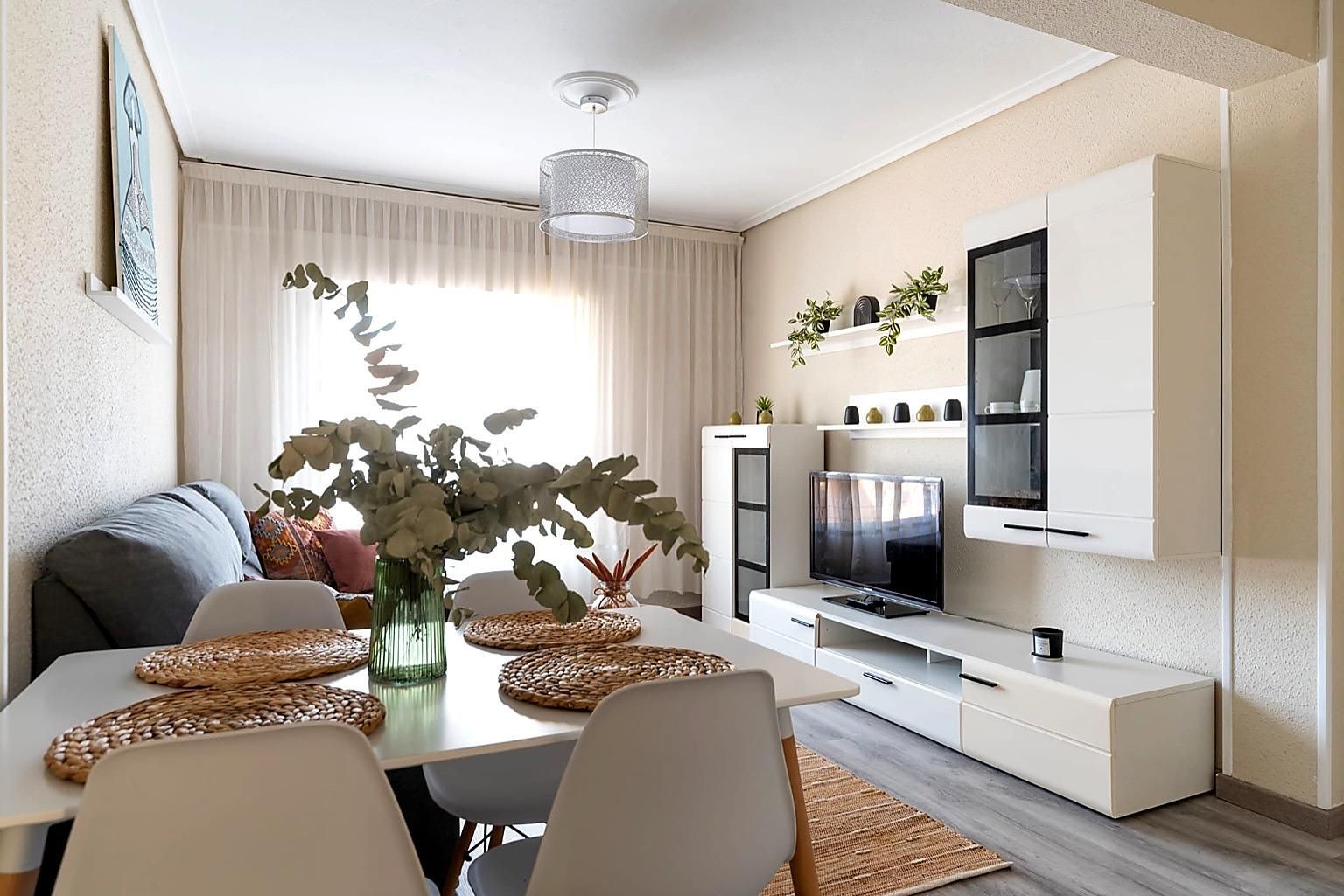 Sala de estar de Piso en venta en Santander con Calefacción y Amueblado