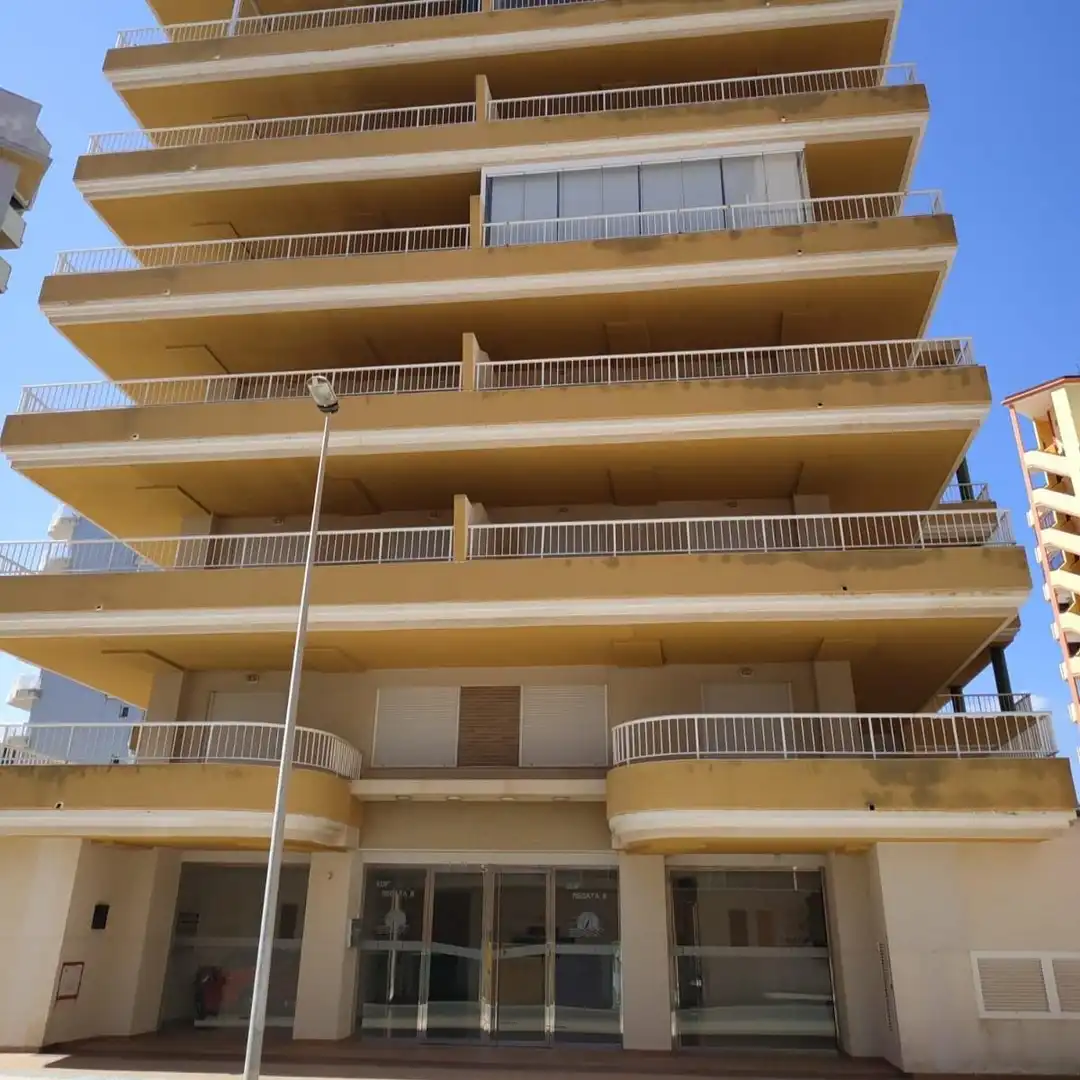 Vista exterior de Apartamento en venta en Tavernes de la Valldigna con Terraza, Amueblado y Balcón