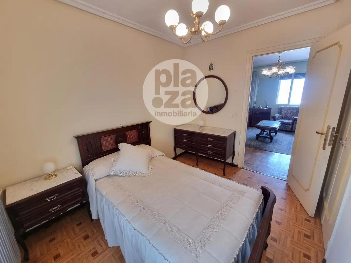 Schlafzimmer von Wohnung zum Verkauf in Burgos mit Heizung, Terrasse und Abstellraum