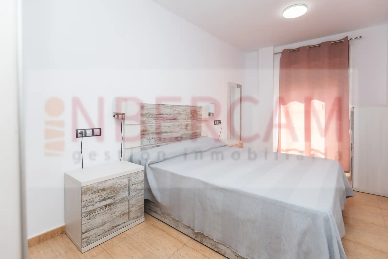 Habitación de Piso en venta en El Ejido con Amueblado y Balcón