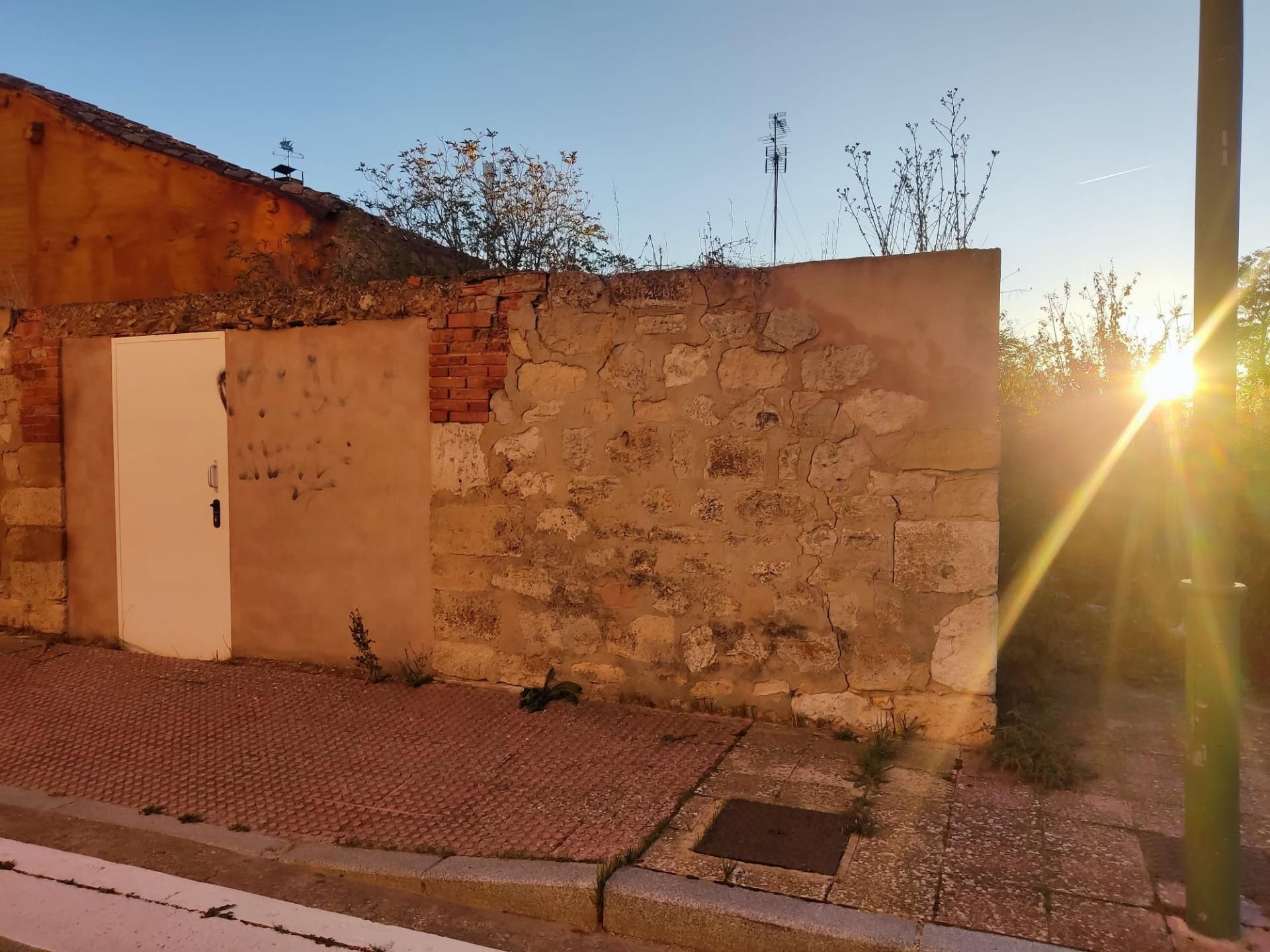Vista exterior de Residencial en venda en Burgos Capital