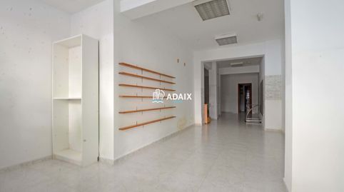 Local comercial en venta en el centro de Cáceres, ubicado en una zona con gran actividad comercial y excelente visibilidad. Con 57, imatge 3