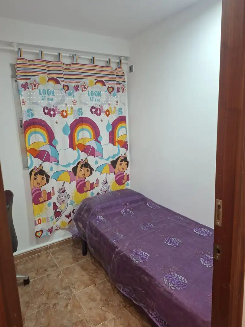 Dormitori de Pis de lloguer en Aldaia amb Aire condicionat, Moblat i Balcó