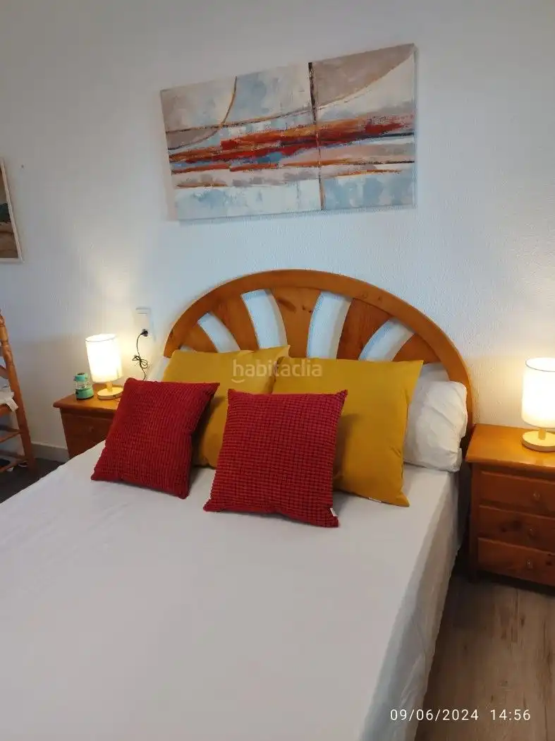 Apartment mit Pool zur Miete in Calle Galeón 2