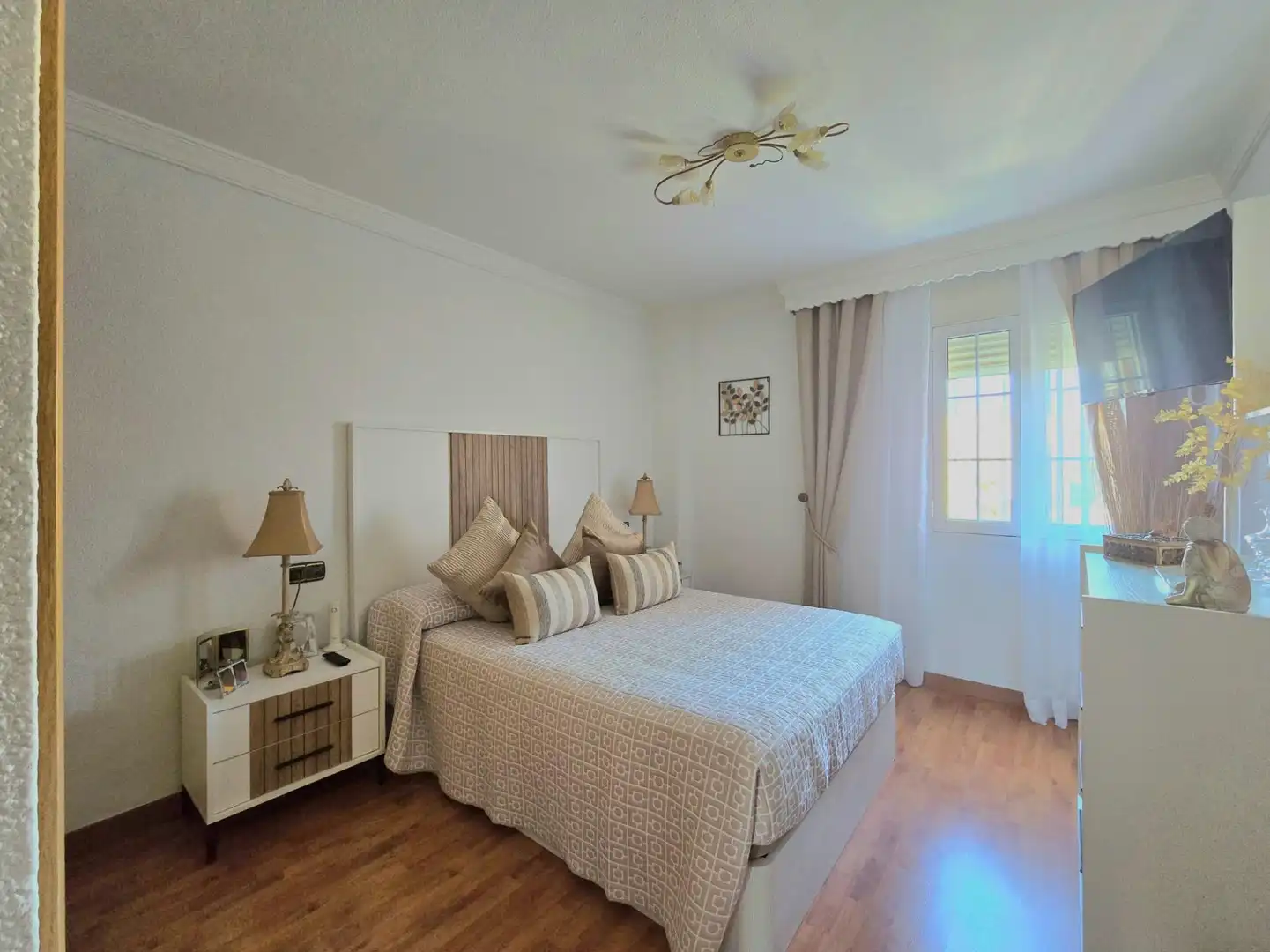 Dormitori de Pis en venda en Torremolinos amb Aire condicionat, Parquet i Terrassa