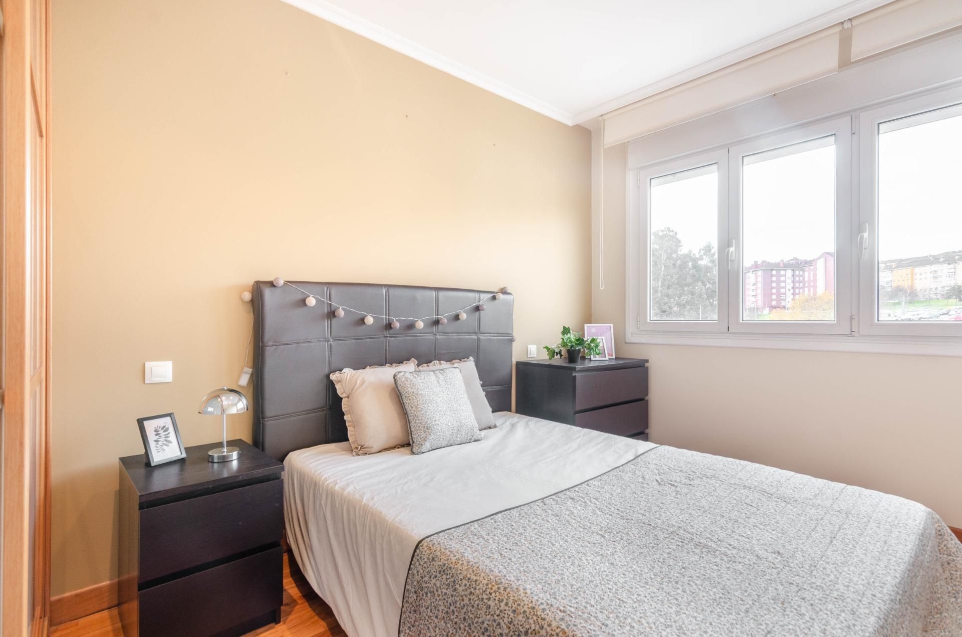 Dormitori de Pis en venda en Avilés amb Calefacció, Terrassa i Traster