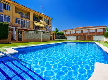 Terraced house with pool for sale in Carrer dels Motllats