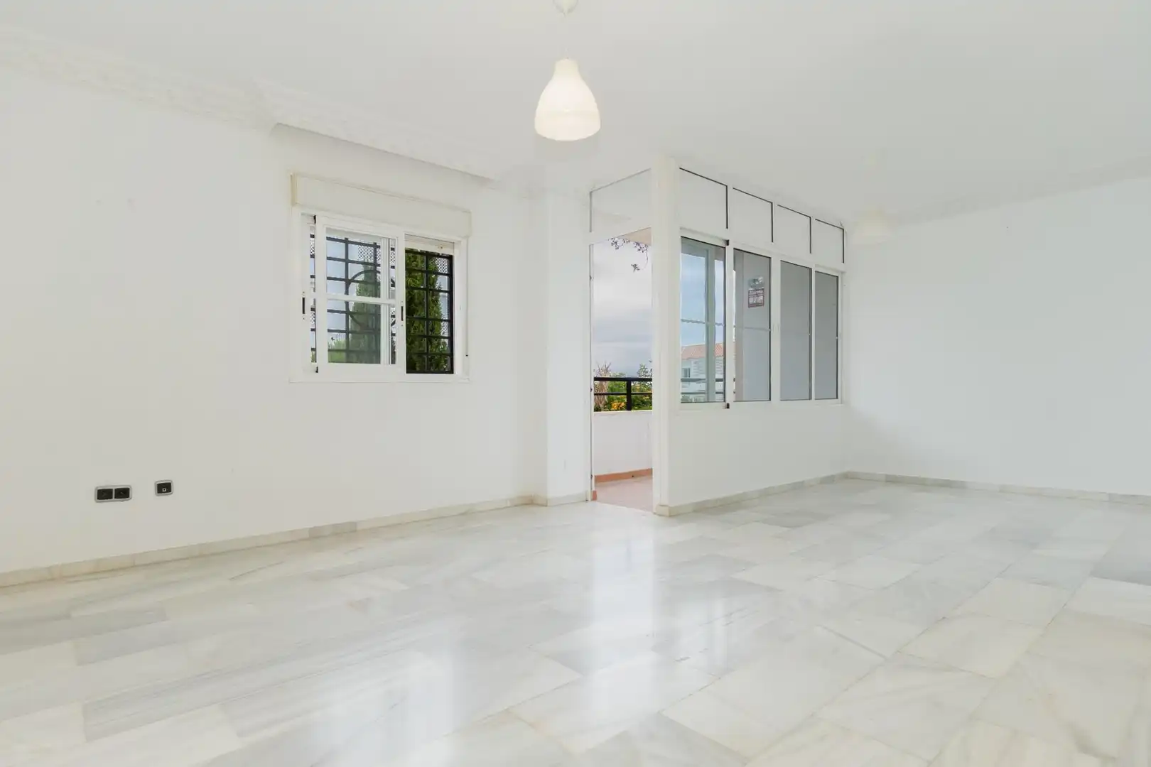 Apartment with terrace for sale in El Pinillo, imagen 3