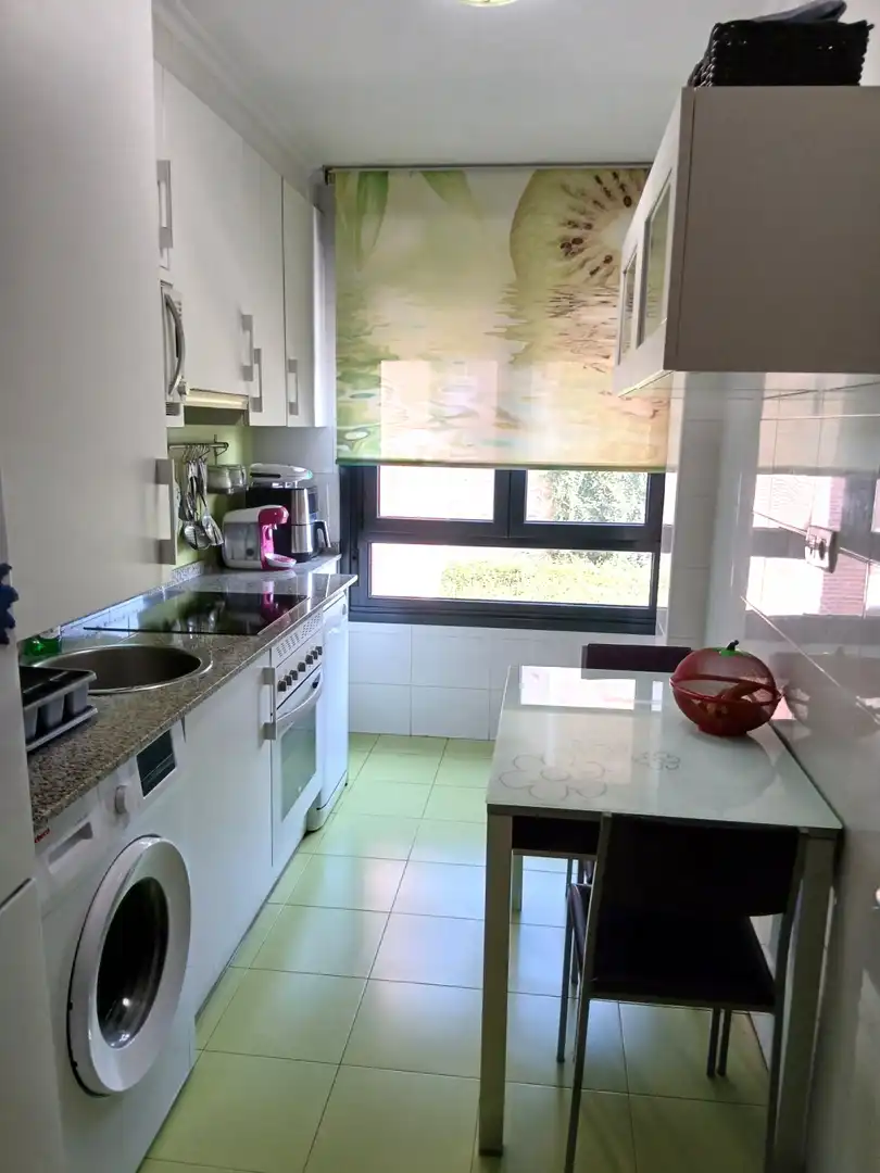 Cocina de Piso en venta en Gijón  con Calefacción, Parquet y Trastero