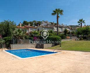 Exterior view of Single-family semi-detached for sale in Sitges