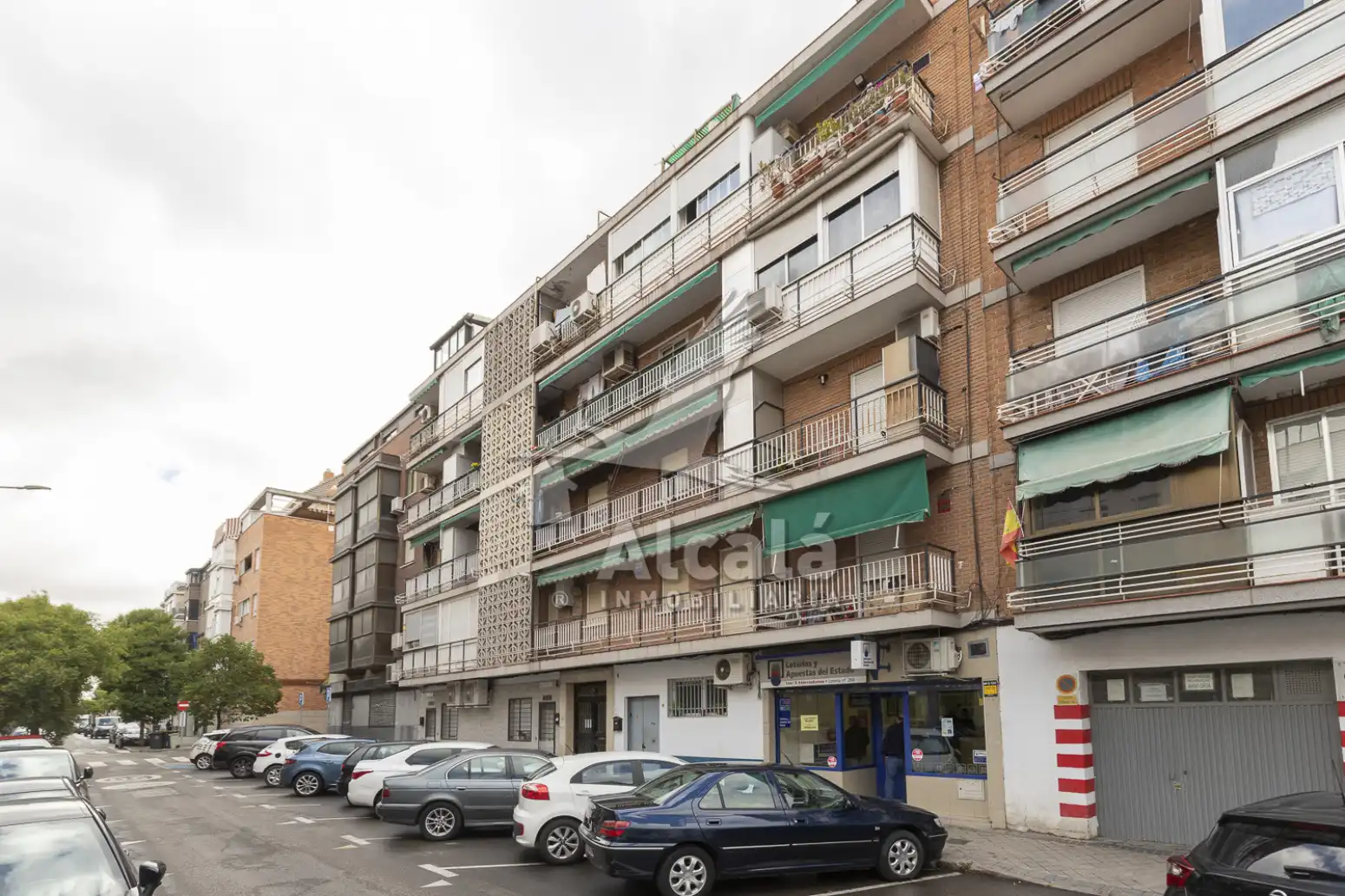 Vista exterior de Piso en venta en Madrid con Calefacción y Terraza