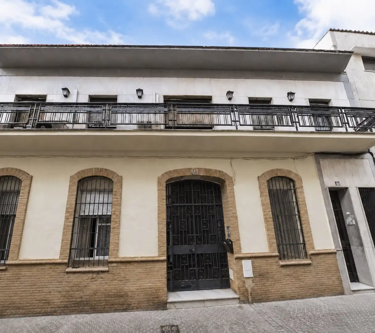 Vista exterior de Piso en venta en Sevilla con Aire acondicionado, Calefacción y Trastero