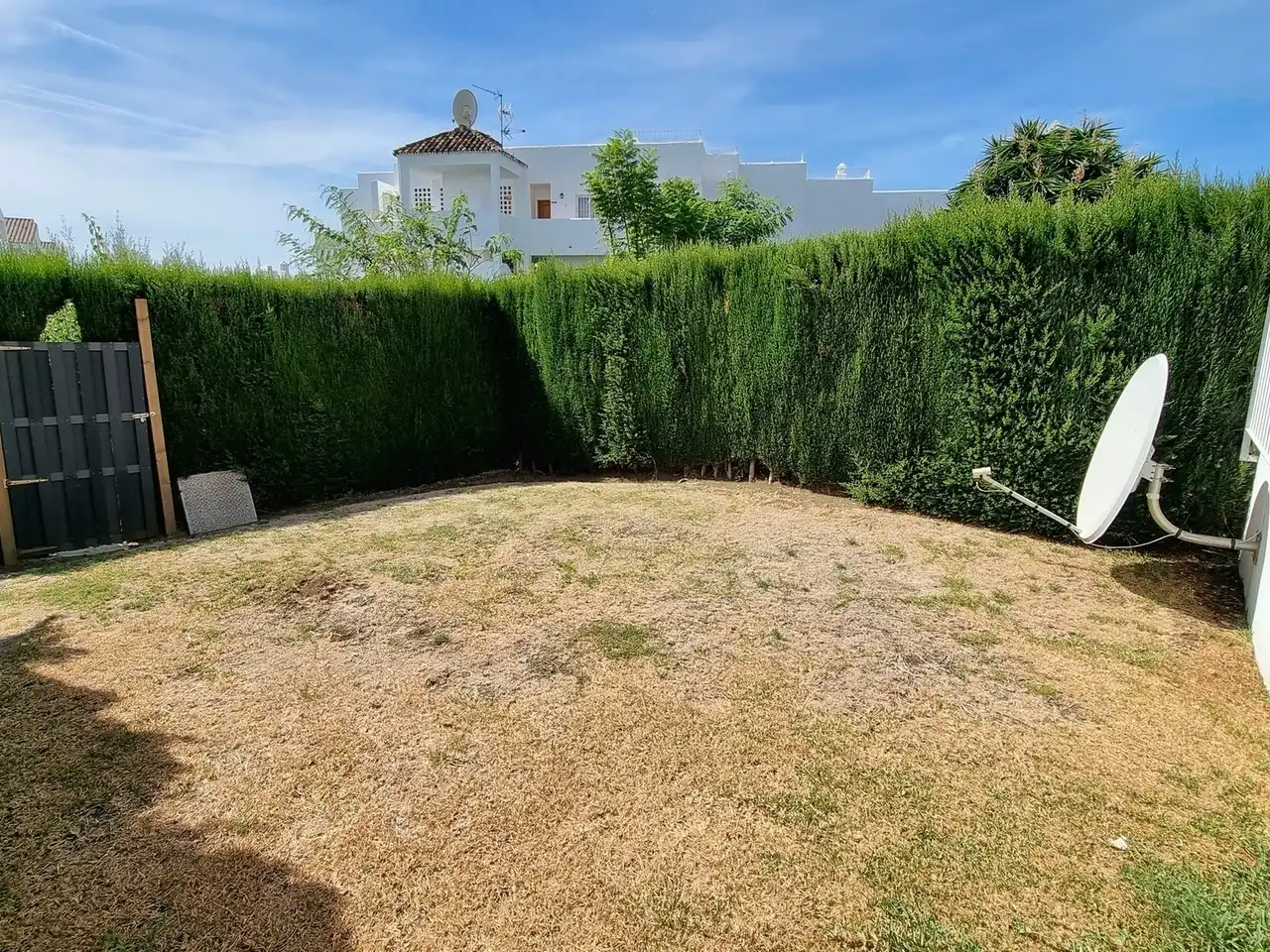 Jardí de Apartament en venda en Estepona amb Aire condicionat, Terrassa i Piscina