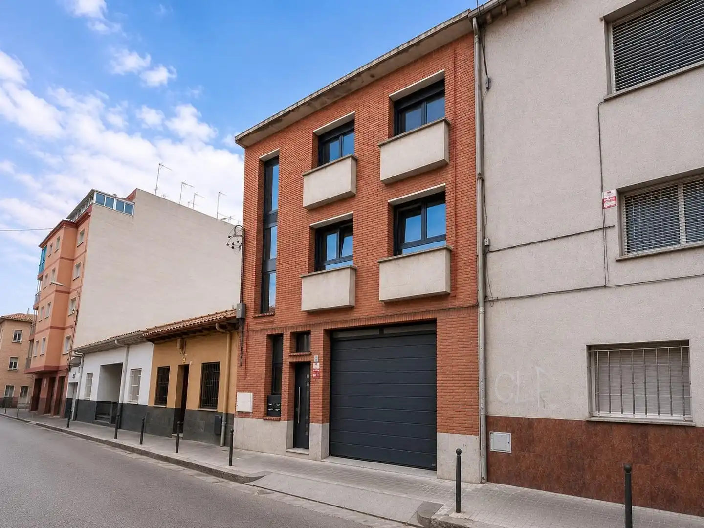 Außenansicht von Erdgeschoss zum Verkauf in Mollet del Vallès mit Klimaanlage, Heizung und Terrasse